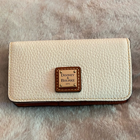 Dooney & Bourke Slim Phone Case in White ZR022 NWT - Picture 1 of 15